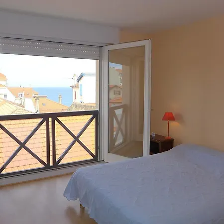 Apartman Irrintzina